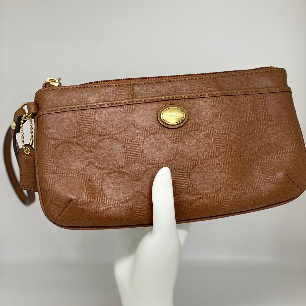 COACH💥VINTAGE~RARE~SOLD OUT💥Brown Leather Wristlet